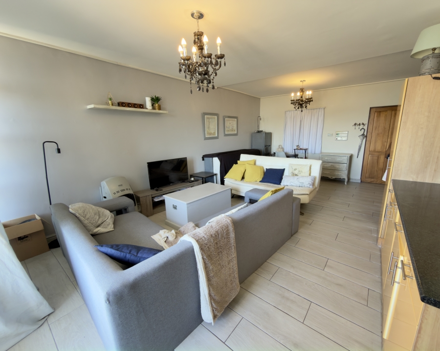 1 Bedroom Property for Sale in Royal Ascot Western Cape